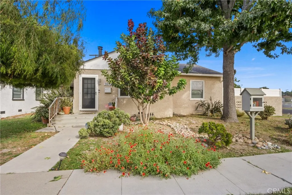 2400 Quincy, Long Beach, California 90815 home-pic-19