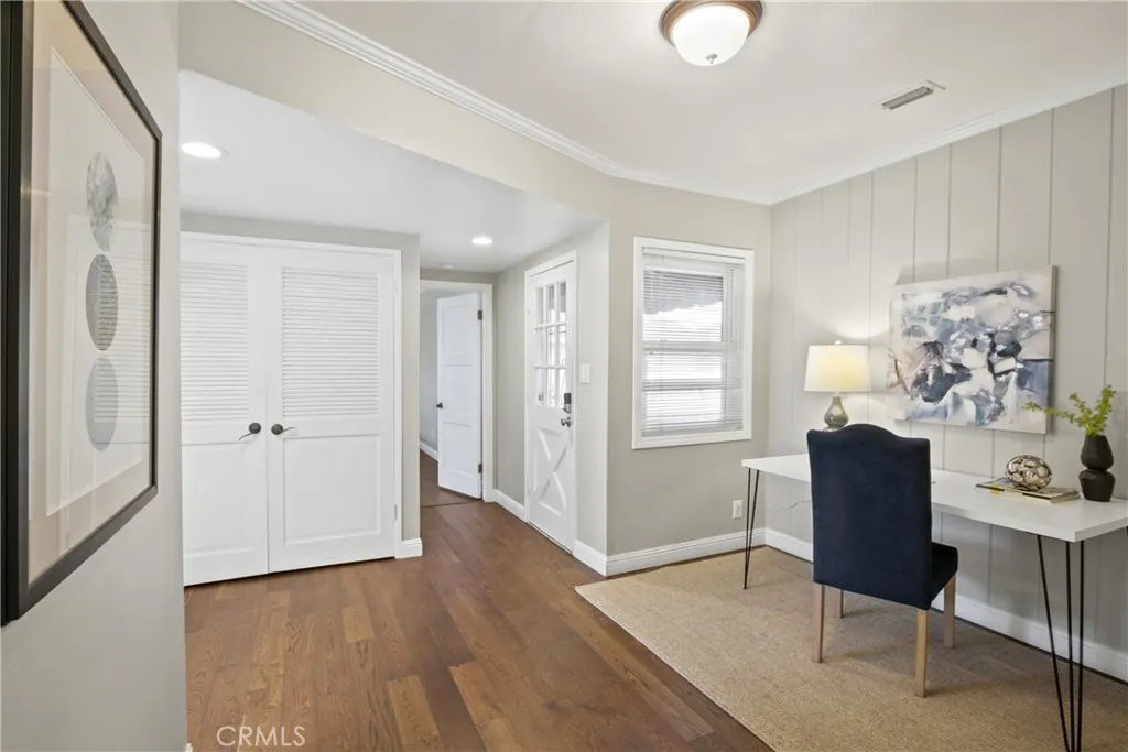 2400 Quincy, Long Beach, California 90815 home-pic-9