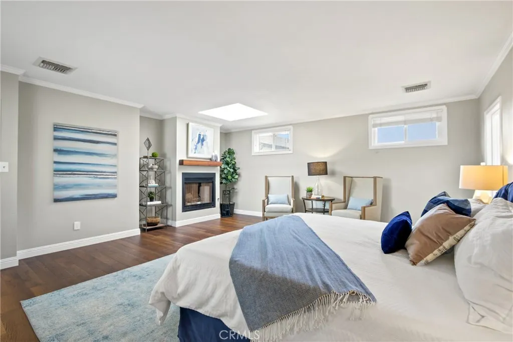 2400 Quincy, Long Beach, California 90815 home-pic-11