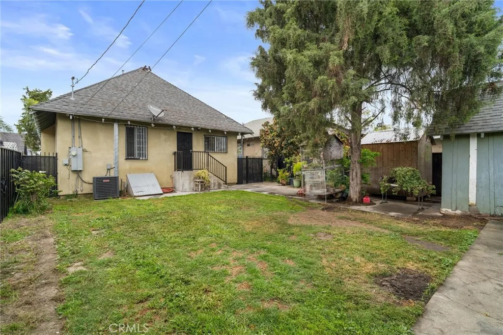1320 W 50th Street, Los Angeles, California 90037 home-pic-17