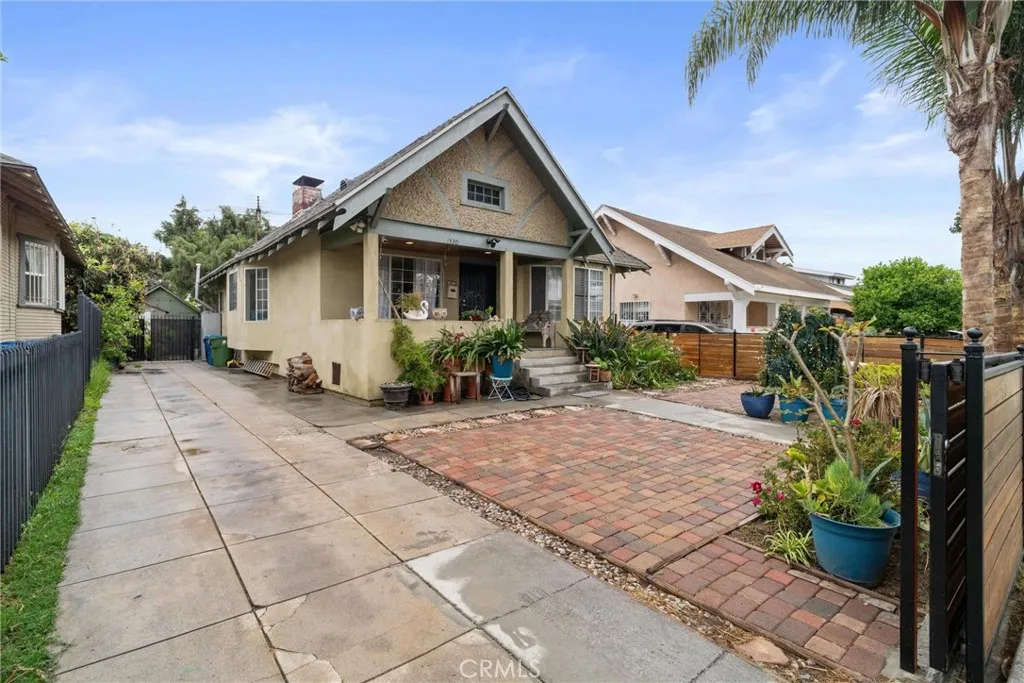 1320 W 50th Street, Los Angeles, California 90037 home-pic-2