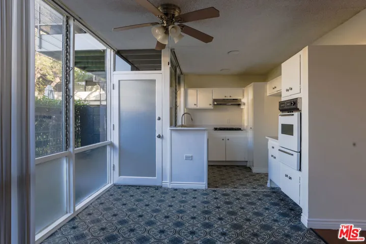 11131 Rose Avenue 25, Los Angeles, California 90034