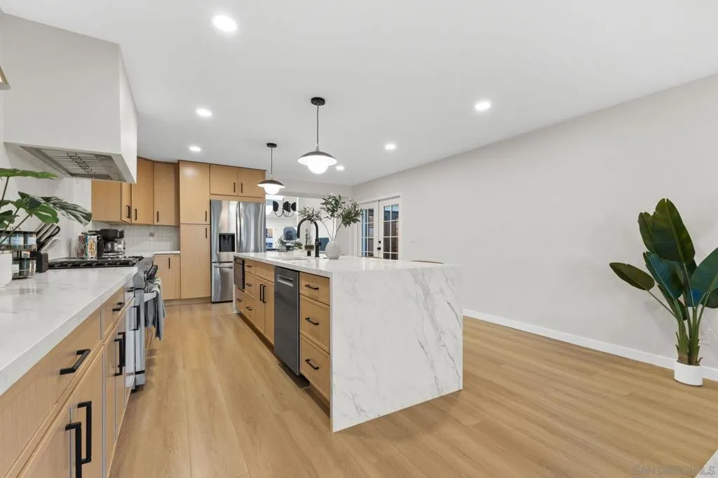 2128 Missouri St, San Diego, California 92109 home-pic-13