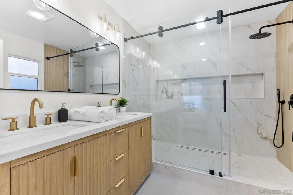 2128 Missouri St, San Diego, California 92109 home-pic-37