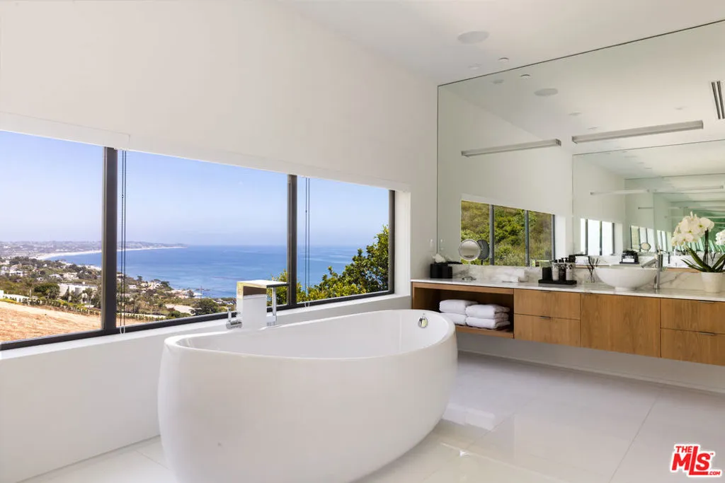 32357 Pacific Coast Highway, Malibu, California 90265 home-pic-12