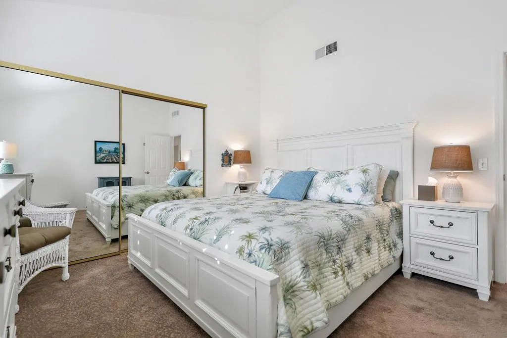 39 Blue River Drive, Palm Desert, California 92211 home-pic-22