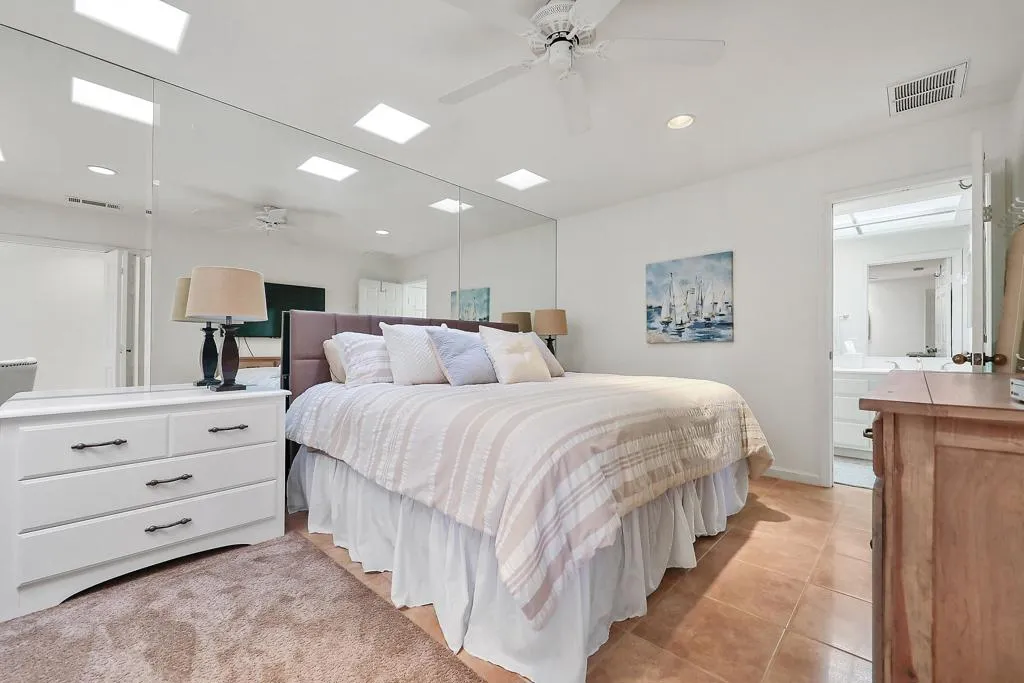 39 Blue River Drive, Palm Desert, California 92211 home-pic-19