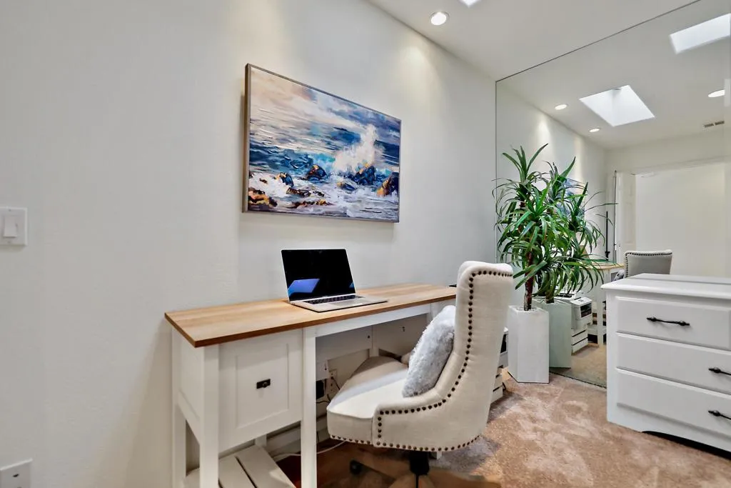 39 Blue River Drive, Palm Desert, California 92211 home-pic-20
