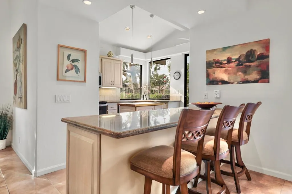 39 Blue River Drive, Palm Desert, California 92211 home-pic-3