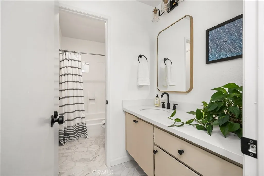 16 Oval 56, Irvine, California 92604 home-pic-21