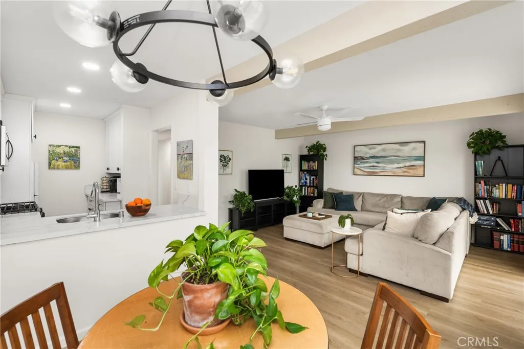 16 Oval 56, Irvine, California 92604 home-pic-9