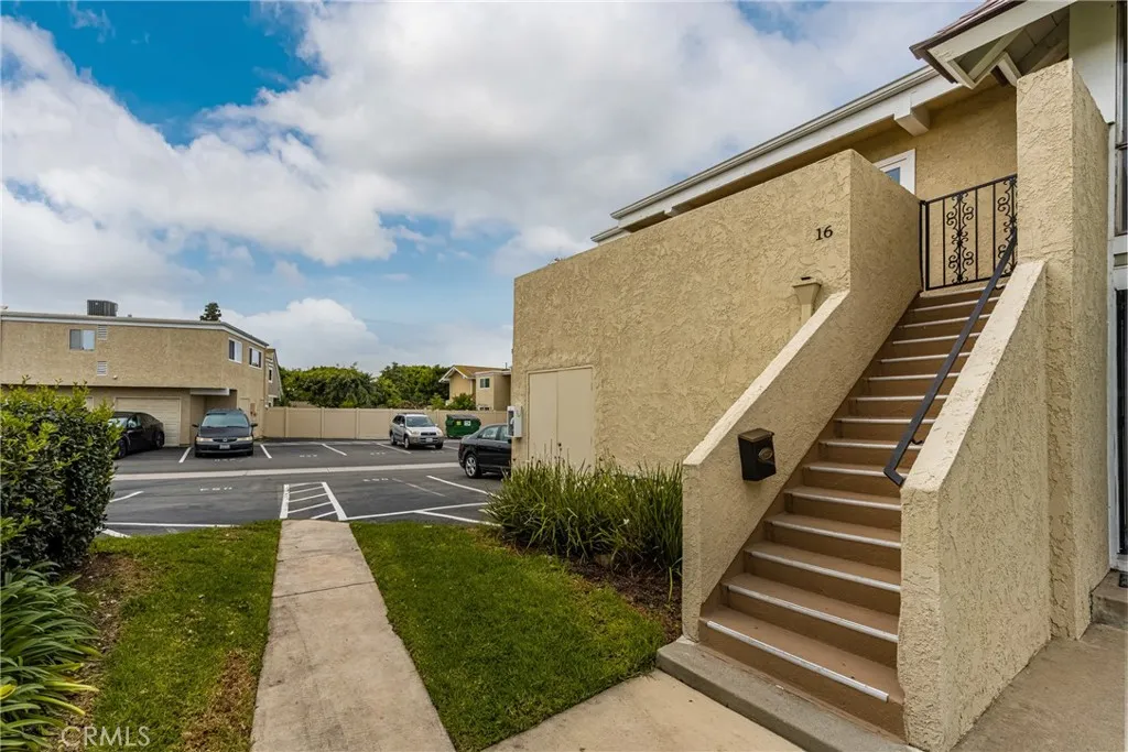 16 Oval 56, Irvine, California 92604 home-pic-7