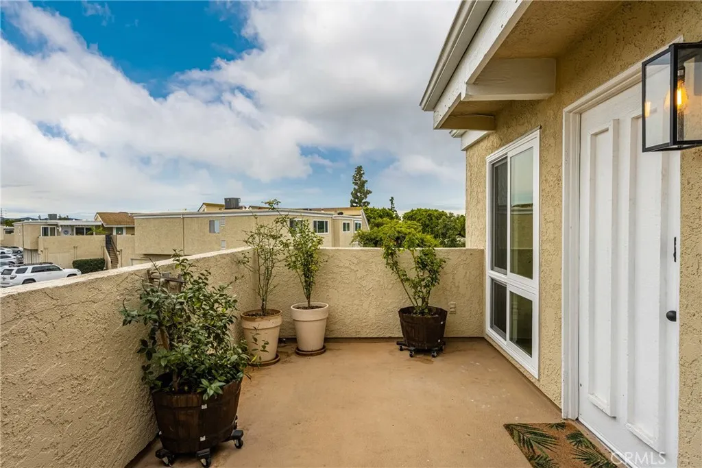 16 Oval 56, Irvine, California 92604 home-pic-3