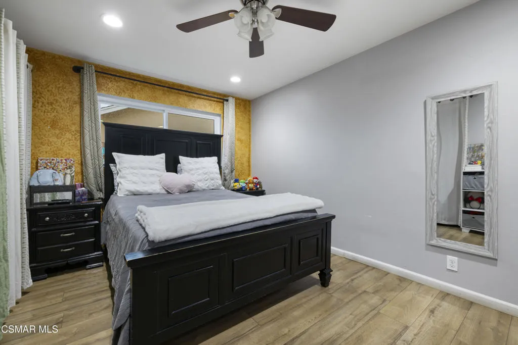 1231 Bluebell Street, Oxnard, California 93036 home-pic-19
