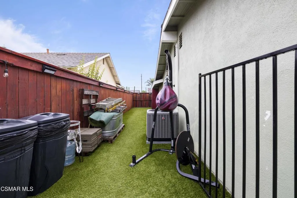 1231 Bluebell Street, Oxnard, California 93036 home-pic-37
