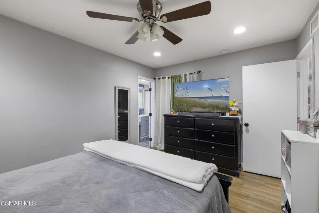 1231 Bluebell Street, Oxnard, California 93036 home-pic-20
