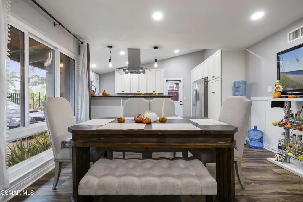 1231 Bluebell Street, Oxnard, California 93036 home-pic-7