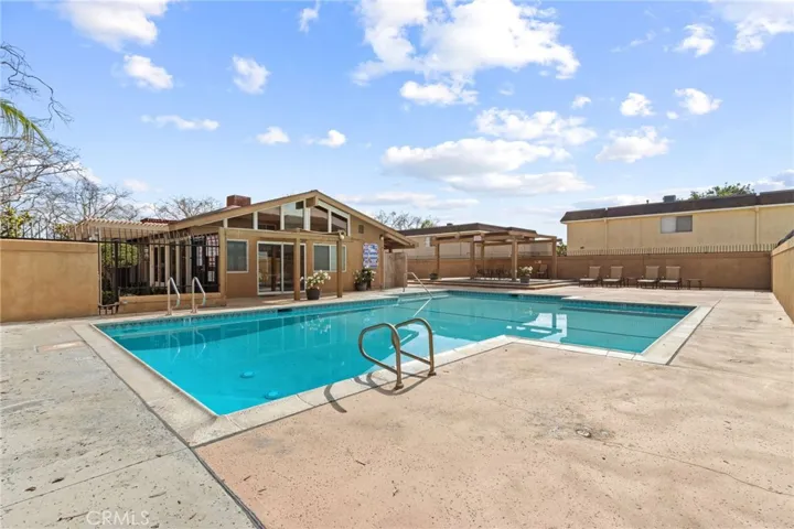 Pool/spa/recreation room