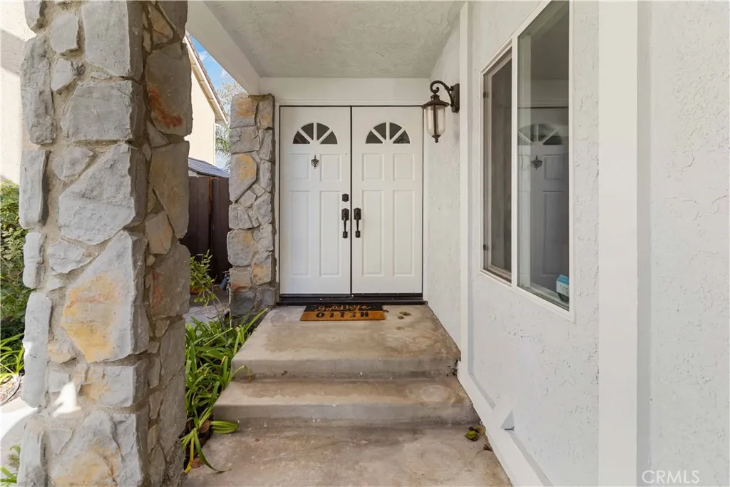 19853 Collins, Canyon Country, California 91351 home-pic-4