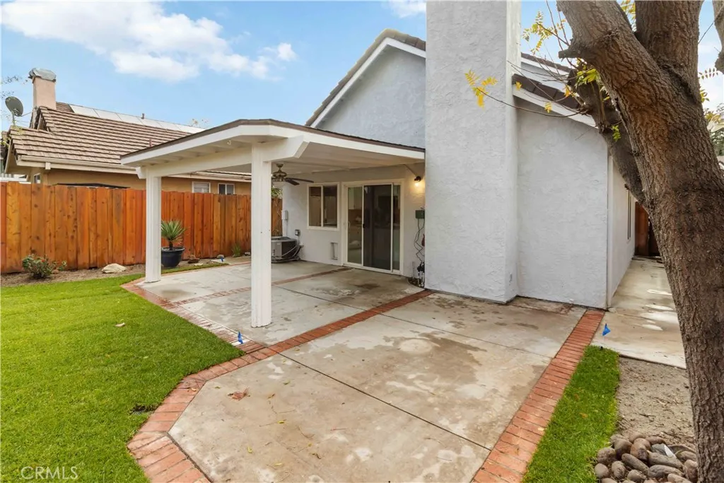 19853 Collins, Canyon Country, California 91351 home-pic-36
