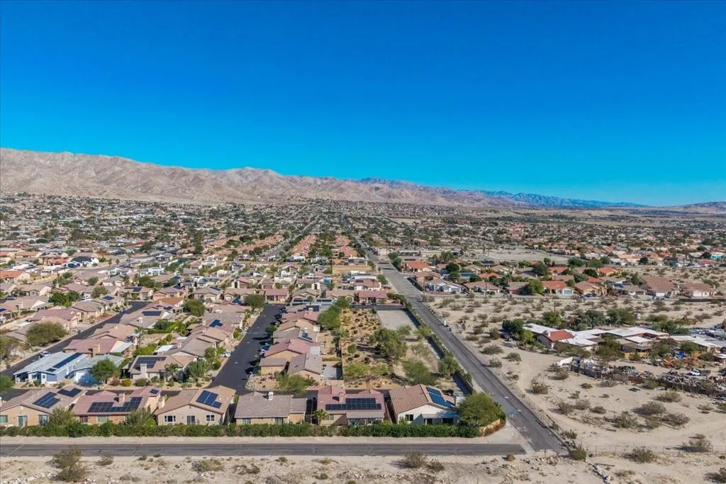 65565 Acoma Avenue 1, Desert Hot Springs, California 92240 home-pic-51