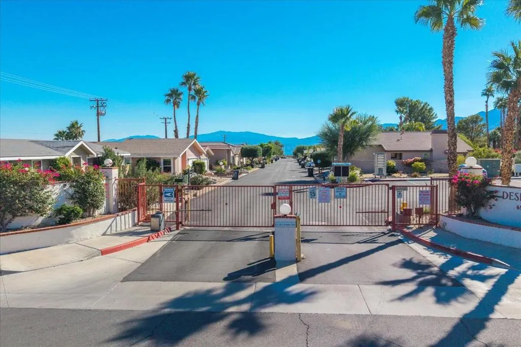 65565 Acoma Avenue 1, Desert Hot Springs, California 92240 home-pic-42