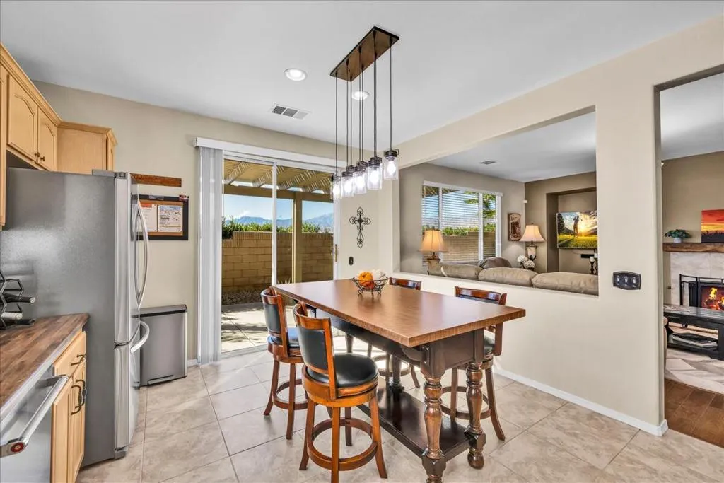 65565 Acoma Avenue 1, Desert Hot Springs, California 92240 home-pic-4