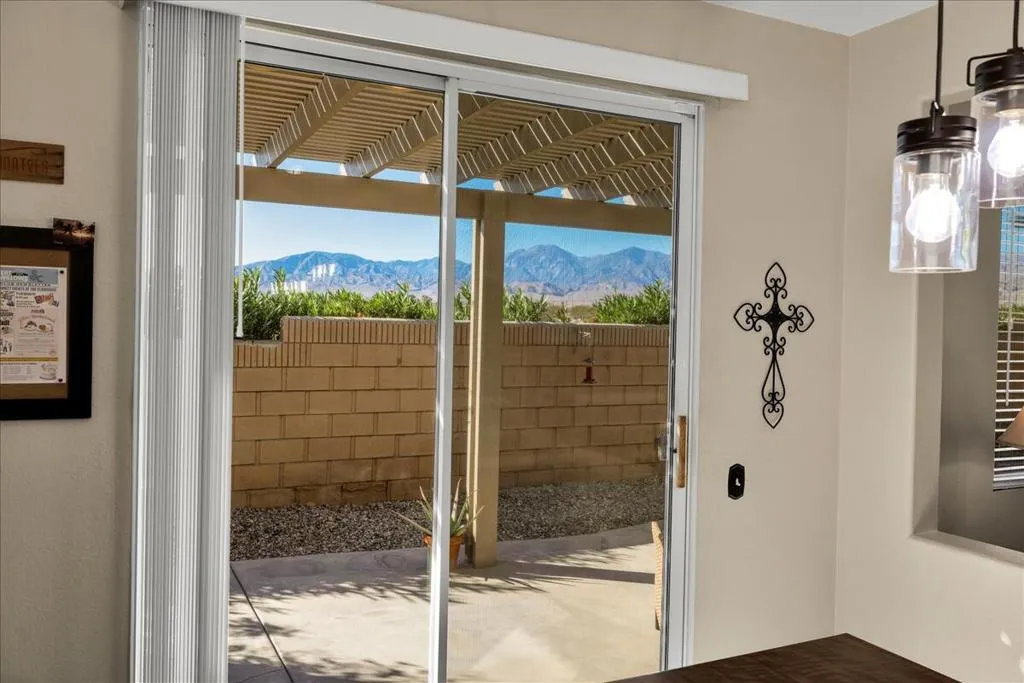 65565 Acoma Avenue 1, Desert Hot Springs, California 92240 home-pic-17