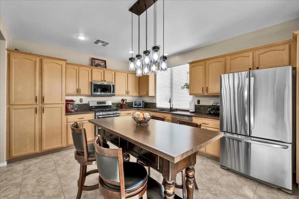 65565 Acoma Avenue 1, Desert Hot Springs, California 92240 home-pic-3