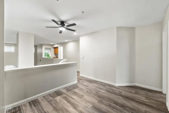 26_upper level sitting area