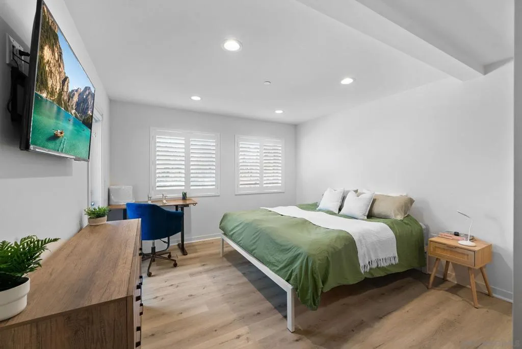 4865 39th Street, San Diego, California 92116 home-pic-18