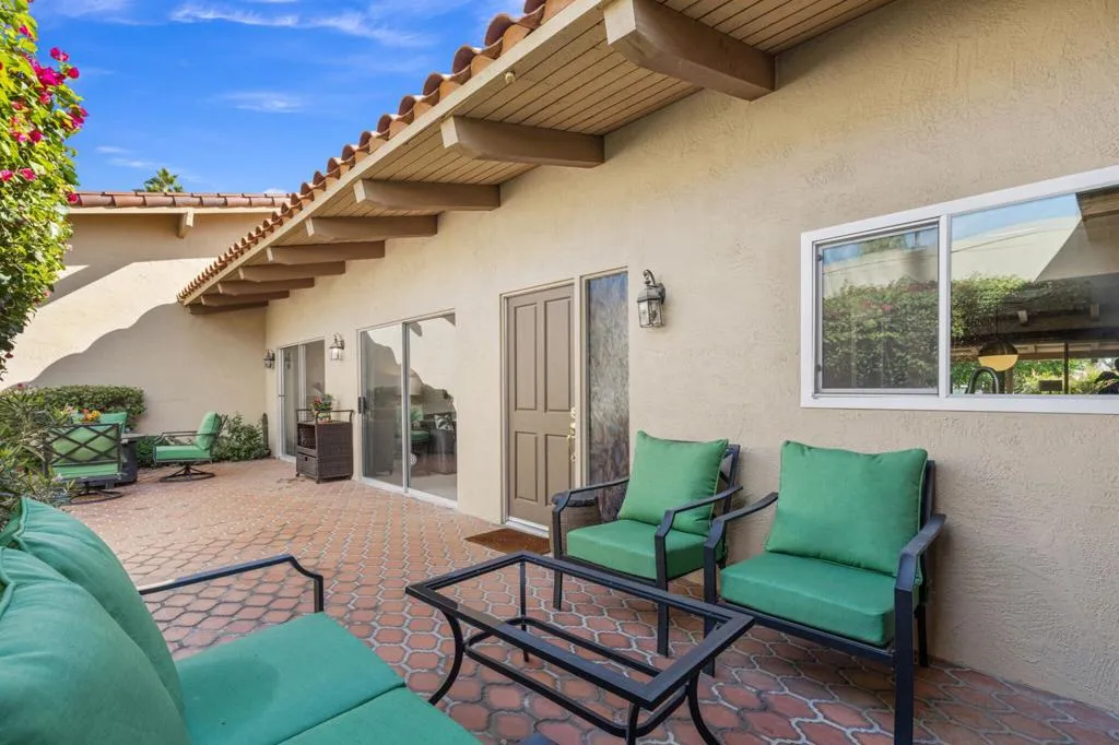 49787 Coachella Drive, La Quinta, California 92253 home-pic-10