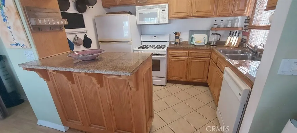 204 45th Street Upper, Manhattan Beach, California 90266