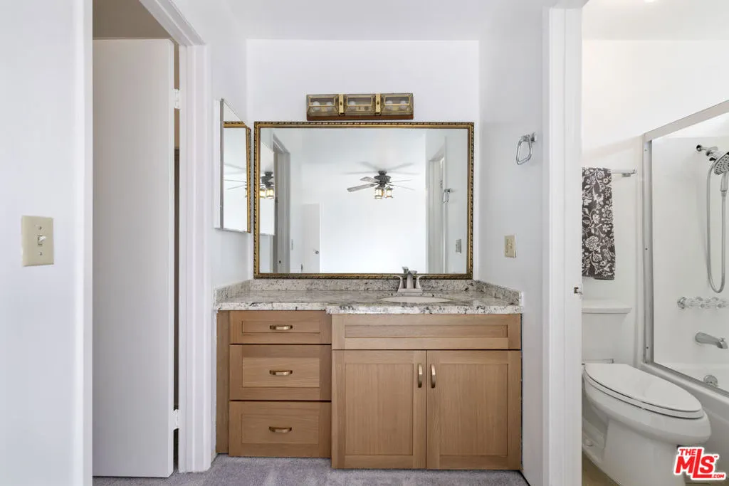 5461 Newcastle Avenue 6, Encino, California 91316 home-pic-28