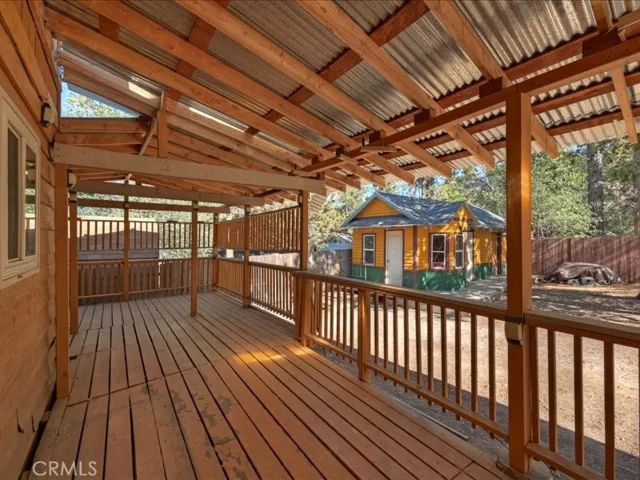 581 Highland Lane, Sugarloaf, California 92386