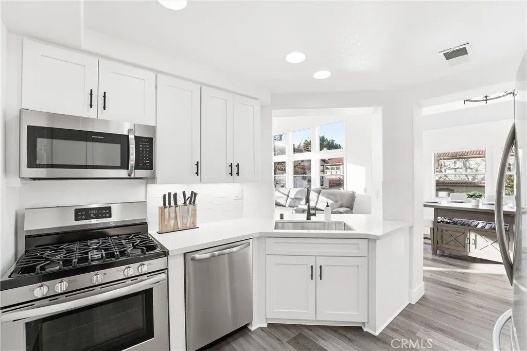 4 Paseo Estrellas, Rancho Santa Margarita, California 92688 home-pic-13
