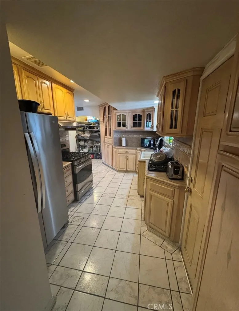 1617 261st Street, Harbor City, California 90710 home-pic-3