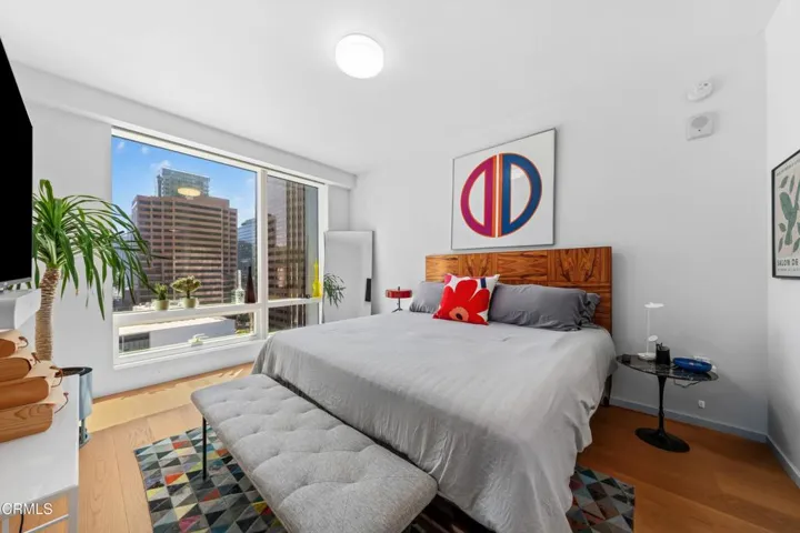 877 Francisco St #1506 (42 of 53)