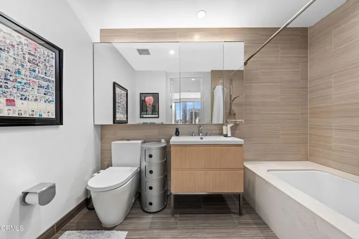 877 Francisco St #1506 (52 of 53)