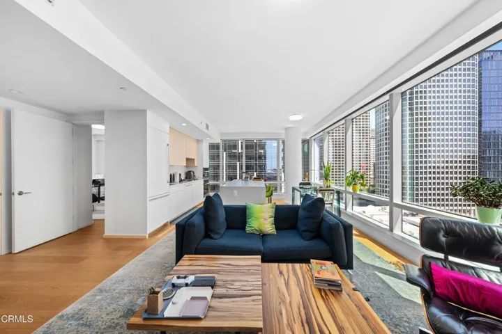 877 Francisco St #1506 (22 of 53)