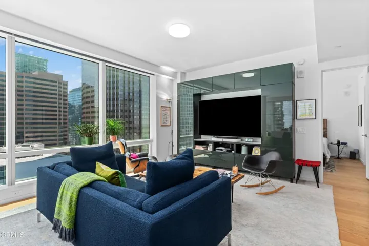 877 Francisco St #1506 (26 of 53)