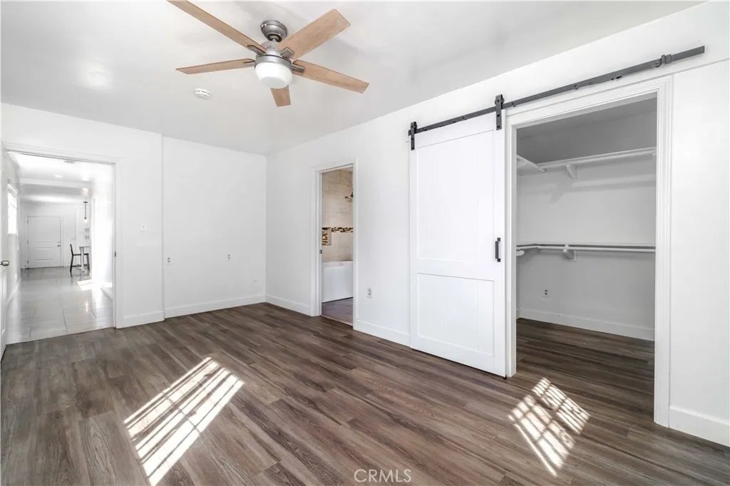 2432 E 112th Place, Los Angeles, California 90059 home-pic-8
