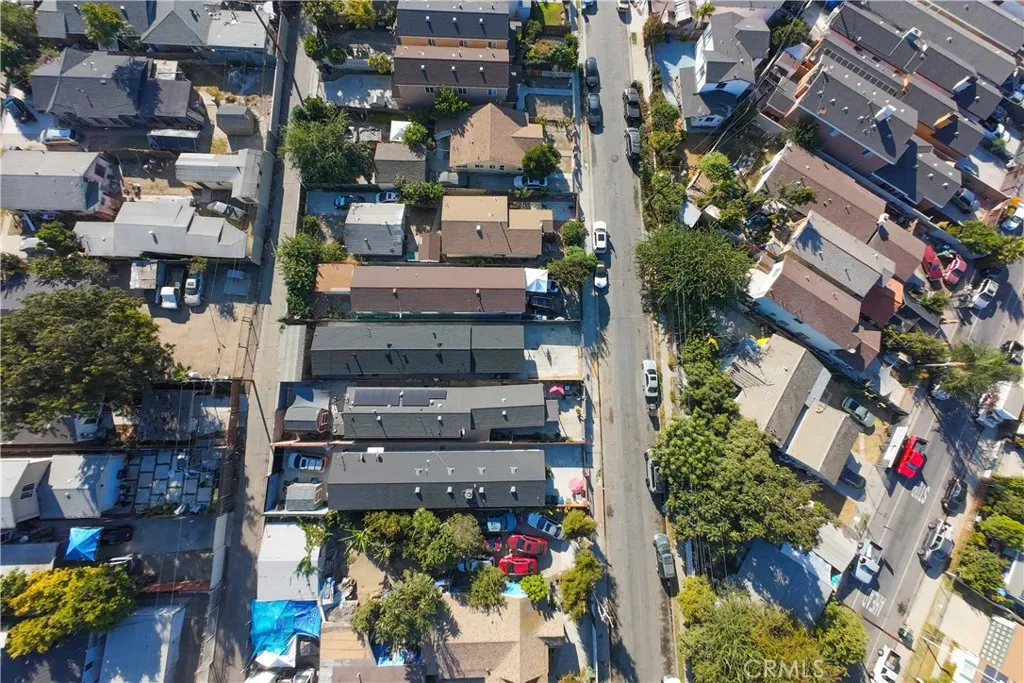 2432 E 112th Place, Los Angeles, California 90059 home-pic-4