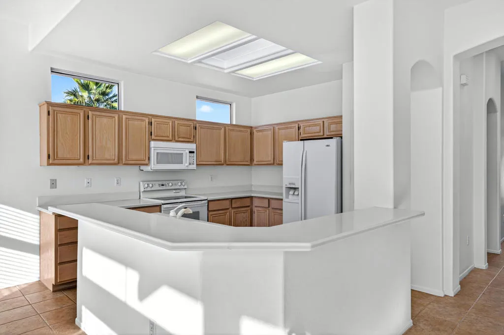 38781 Brandywine Avenue, Palm Desert, California 92211 home-pic-4