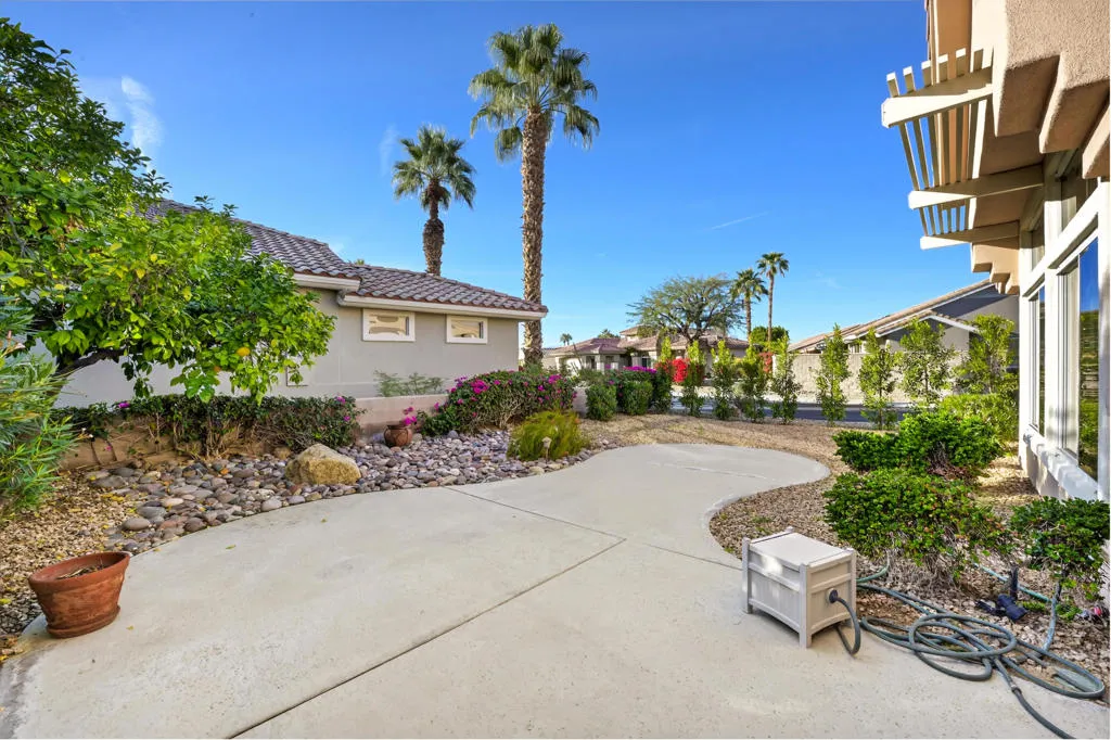 38781 Brandywine Avenue, Palm Desert, California 92211 home-pic-29