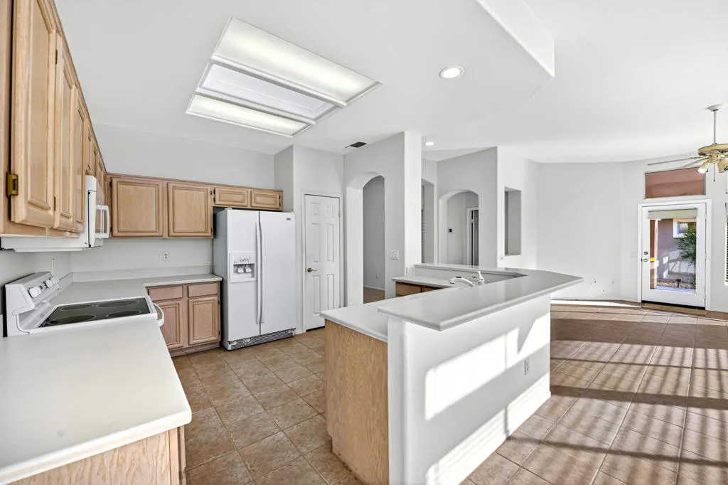38781 Brandywine Avenue, Palm Desert, California 92211 home-pic-6
