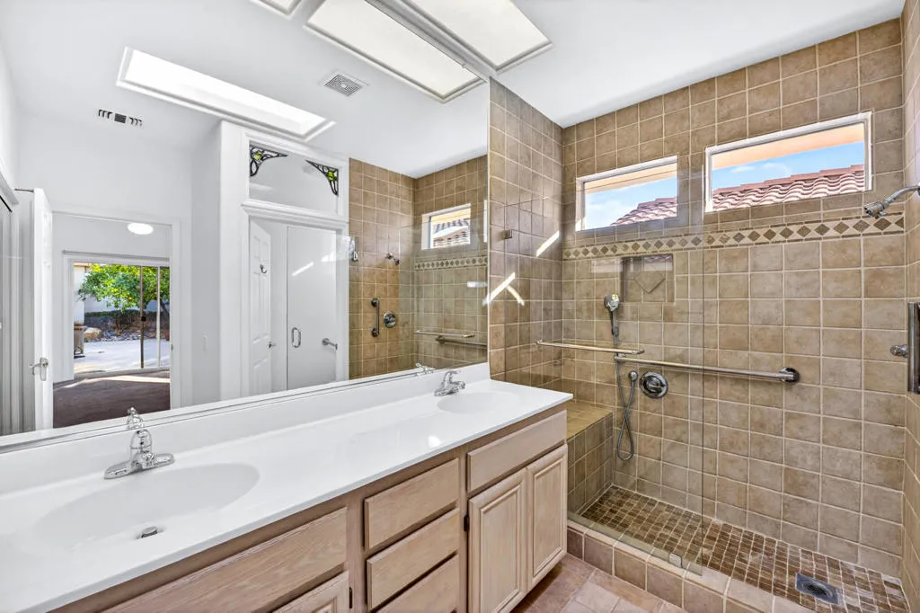 38781 Brandywine Avenue, Palm Desert, California 92211 home-pic-19