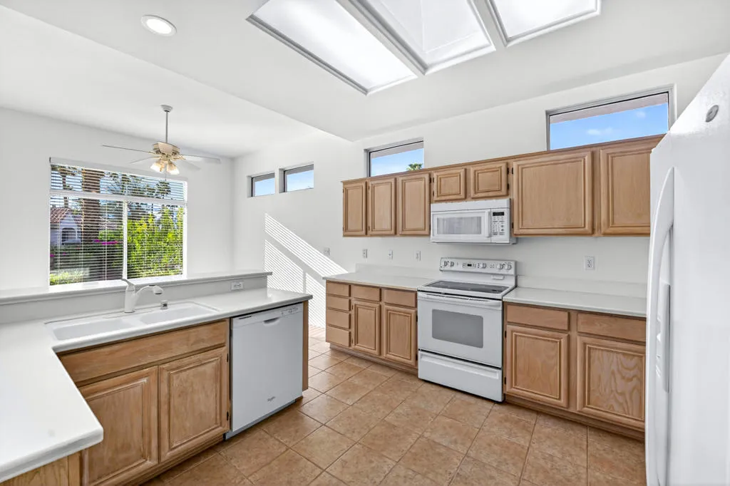 38781 Brandywine Avenue, Palm Desert, California 92211 home-pic-7