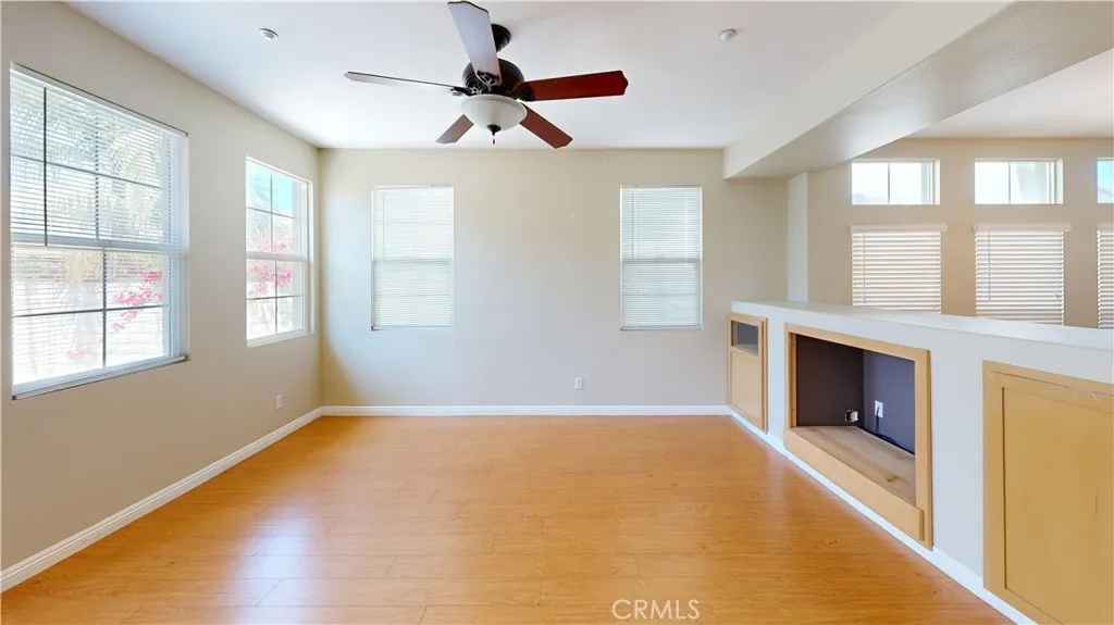 4312 Waterside Lane, Oxnard, California 93035 home-pic-6