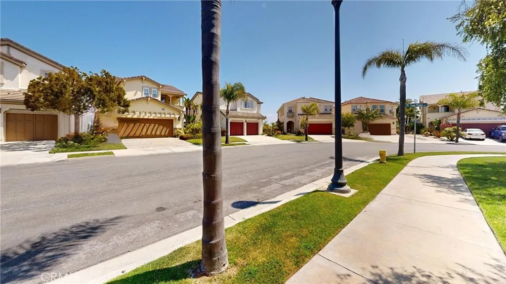 4312 Waterside Lane, Oxnard, California 93035 home-pic-3